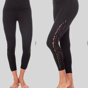 Vie Active Lucy 7/8 Crop Leggings Black Macrame